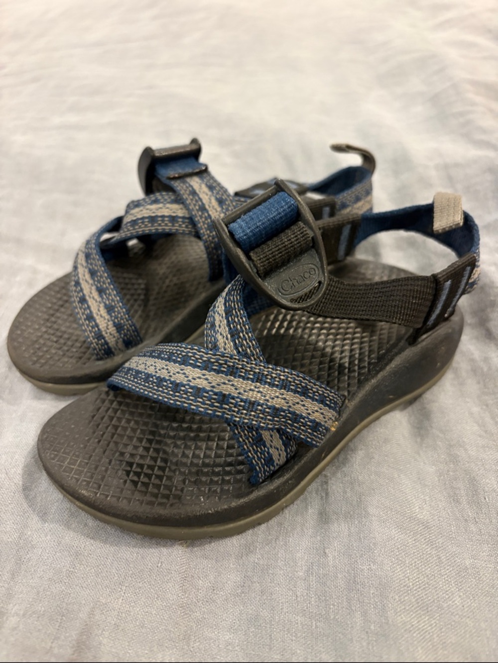 Chaco Kids Size 10 Toddler Navy and Gray Strappy Sandals
